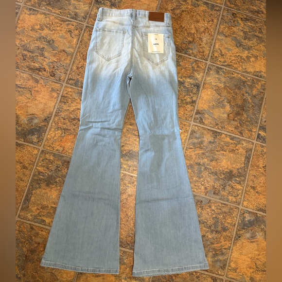 Hidden Jeans — Bradly High Waisted Distressed Flare Denim Pants. Size 28 - Picture 2 of 3